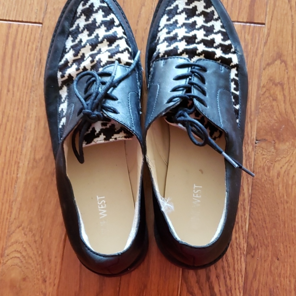Ladies shoe